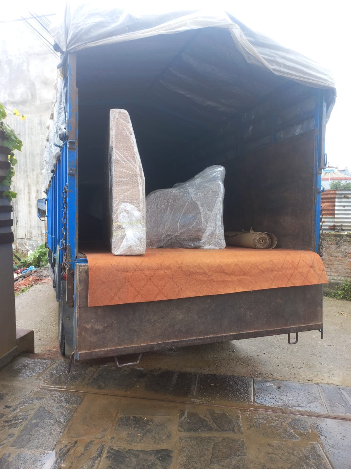 Room Shift Vehicles in Nepal – Reliable & Safe Transport